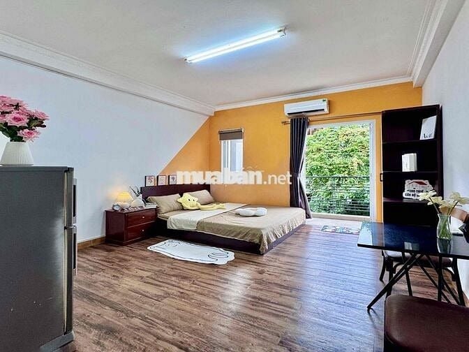 🏡Căn hộ full nội thất rộng có ban công lớn khu CV Hoàng Văn Thụ