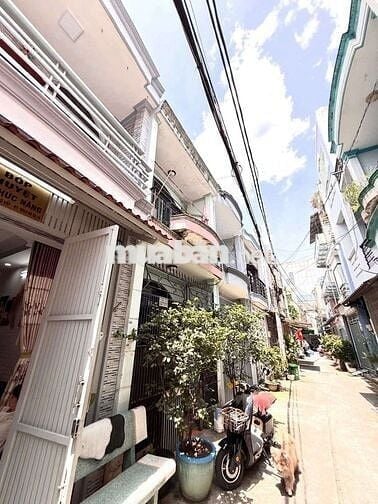 NHÀ 1 LẦU 2PN 2WC HẺM THÔNG PHAN HUY ÍCH