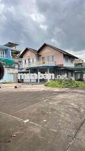 NHÀ BIỆT THỰ DIỆN TÍCH LỚN 10X24 SÁT MẶT TIỀN LÊ THỊ HÀ 250M2 GIÁ TỐT