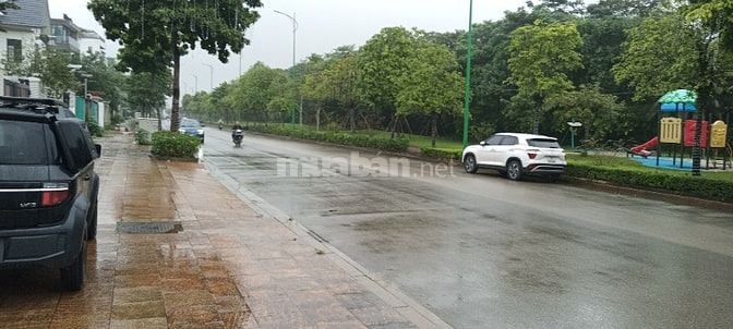 CHÍNH CHỦ CẦN BÁN NHÀ GẦN SIÊU THỊ AEON MALL LONG BIÊN - CỔ LINH - TƯ 