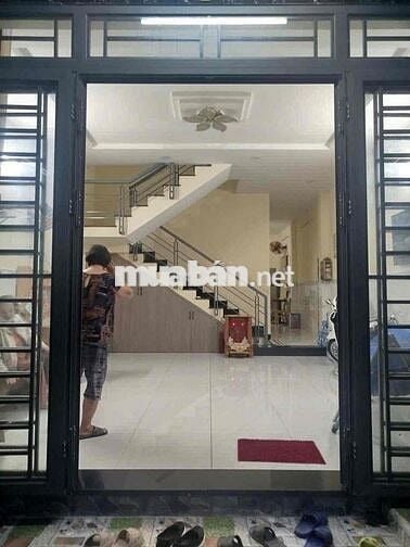 Nhà 1 lầu đẹp 5x15m Shr đg ô tô 1/30m đg nhựa gần Lê Thị Hà.