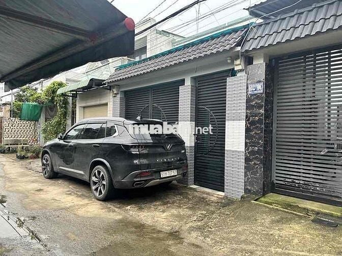 NHÀ THỊ TRẤN HÓC MÔN 5,6 X23 ĐƯỜNG XE HƠI LÊ LỢI NGAY CHỢ