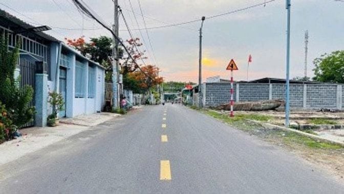 bán nền thổ cư mặt tiền Nguyễn An Ninh - Xã Phước Hải -cách biển 700m
