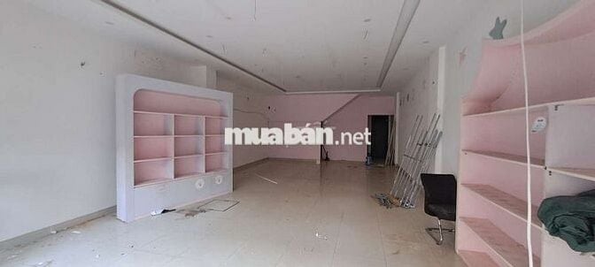 Cho thuê 2 tầng trống suốt Hải Châu