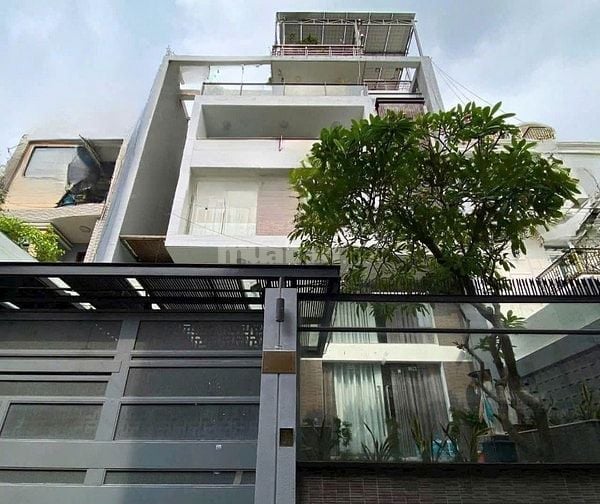 Cho thuê Villa Trung tâm quận 3 - Đường Lý Chính Thắng