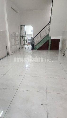 Cho thuê nhà nguyên căn, mới sơn sửa