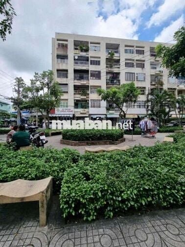 Căn hộ chung cư 𝐁Ì𝐍𝐇 𝐓𝐇Ớ𝐈 , ngay bệnh viện Q11, kế Đầm Sen .