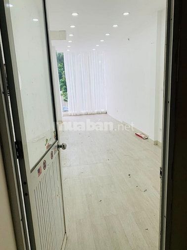 Cho thuê mặt bằng tầng 3 kinh doanh bán hàng online, văn phòng, quần á