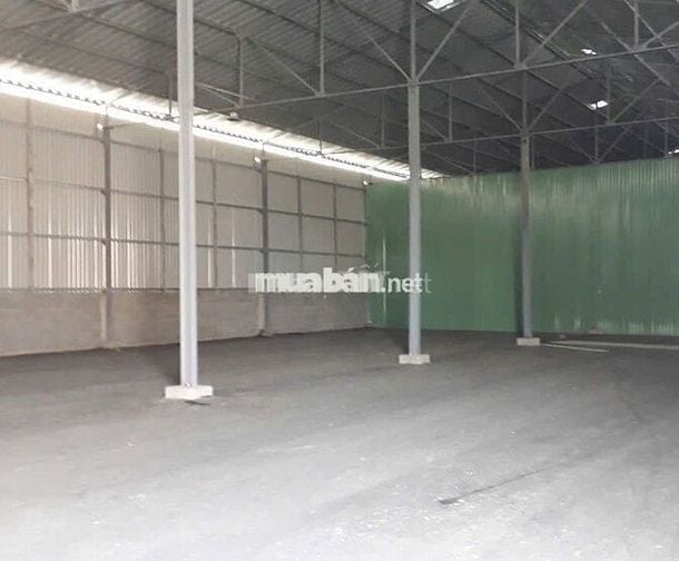 Cho thuê nhà kho Quận 7 DT 360m vách tường xây kiên cố.