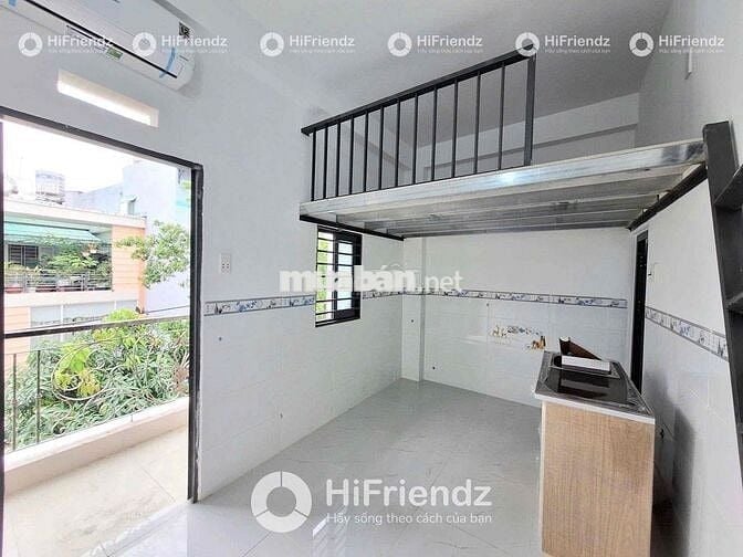 CĂN HỘ BAN Công Sẵn Máy Lạnh - Ngay Đầu Văn Cao - Giáp 4 Xã - Ở liền