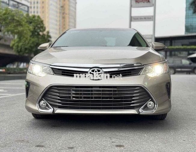Toyota Camry 2016 2.0E - 79000 km quá đẹp