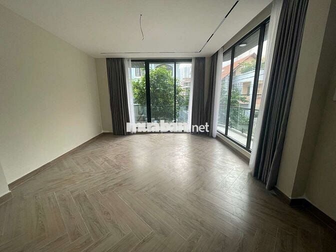 Nhà làm được airbnb/home Q10, MỚI XÂY, DT 5x20m 4 tầng