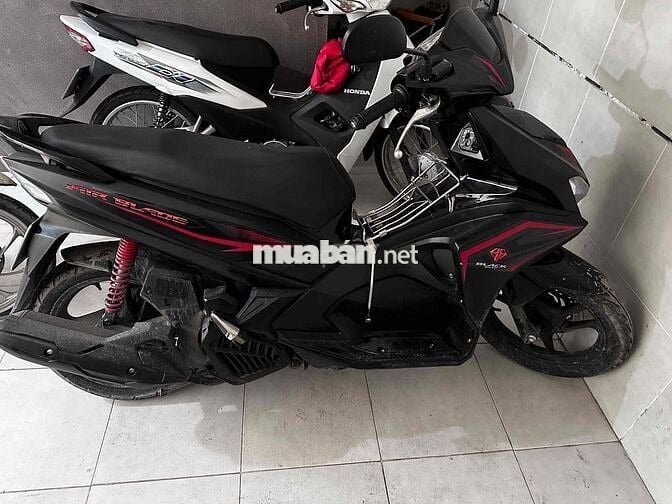 nhà dư xe cần thanh lý ab125 chưa rớt đầu máy êm