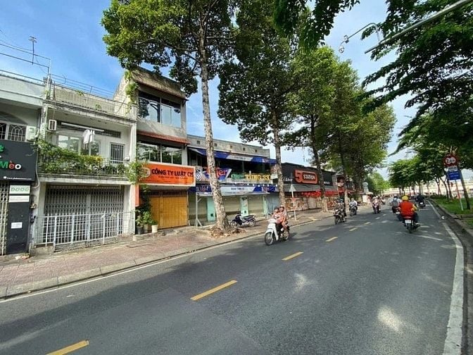 BÁN NHÀ MẶT TIỀN ĐƯỜNG HOÀNG SA, QUẬN 1