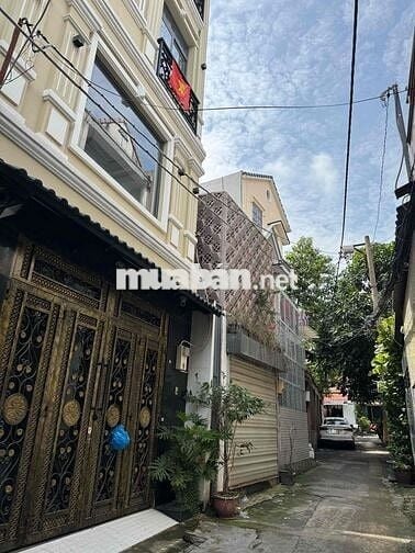 BÙI ĐÌNH TUÝ. 4 TẦNG 60M. NGANG 4,6M. HXH SÁT MẶT TIỀN. NHỈNH 8TỶ