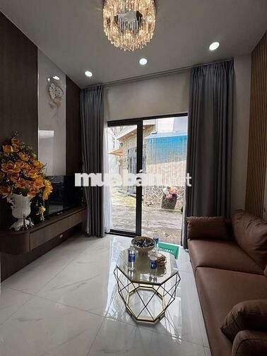 SÁT CHỢ CÂY QUÉO -2 TẦNG 2 MẶT HẺM - NGANG KHỦNG 5M - SỔ VUÔNG VỨC