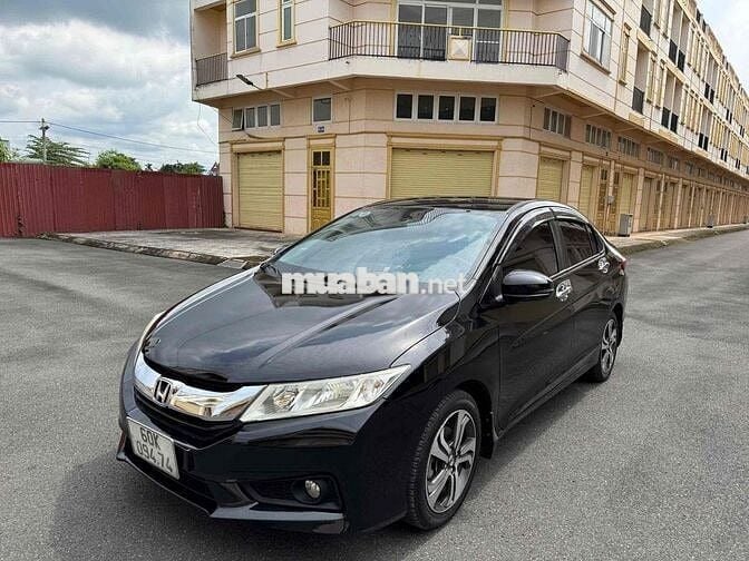 Honda City 2015 model 2016 1.5 CVT - 118000 km