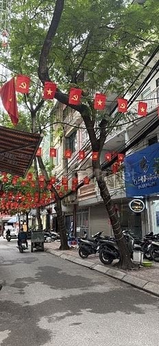 Phân Lô Ô Tô Ngọc Khánh - Vỉa Hè 3m - Kinh Doanh - 45M2* 5T - 19.2 Tỷ.