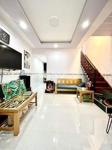 Kinh doanh thua lỗ bán gấp 63m2,1 trệt 2 lầu,SHR,970tr,Quang trung,GV