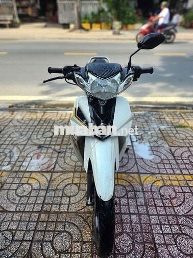Yamaha Sirius Trắng đen đã sử dụng