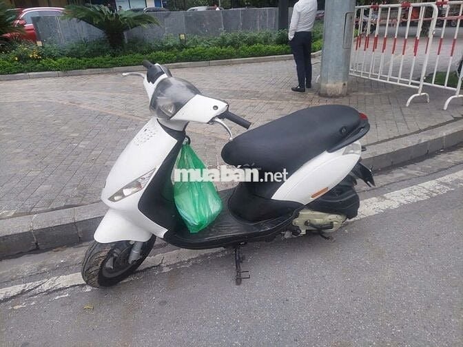 Bán xe Zip mầu trắng của Piaggio chính chủ