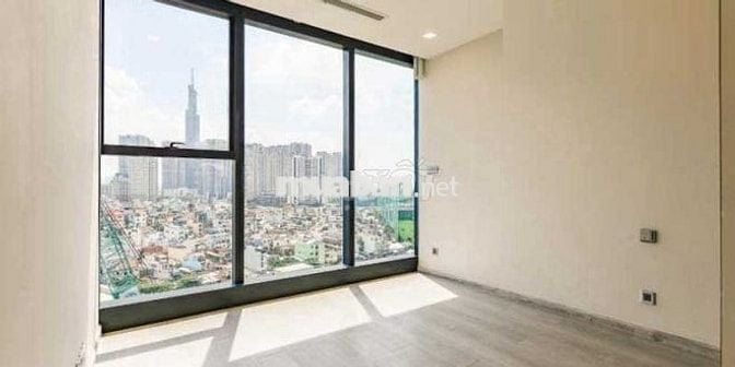 Duy Tân - sàn trống 200m2, 38tr, mặt tiền rộng 10m, đường 2 oto tránh