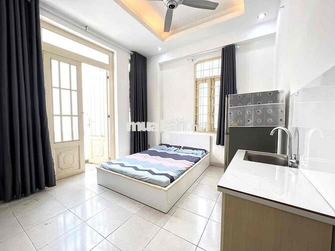 🔥PHÒNG STUDIO BAN CÔNG FULL NỘI THẤT_KHU SÂN BAY_GẦN CV HOÀNG VĂN THỤ