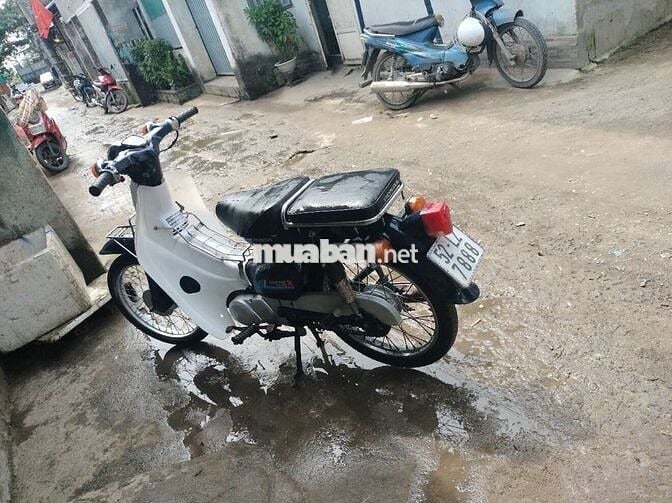 Cần bán chiếc cúp như hình giấy tờ đầy đủ