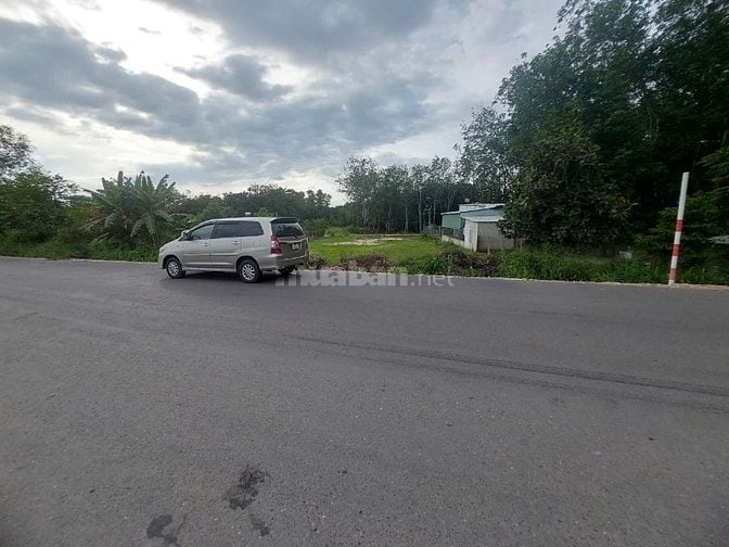 BÀN LÔ ĐÂT 2 MẶT TIẾN ĐƯỚNG 250M2 SỔ SẴN, CÔNG CHỨNG NGAY