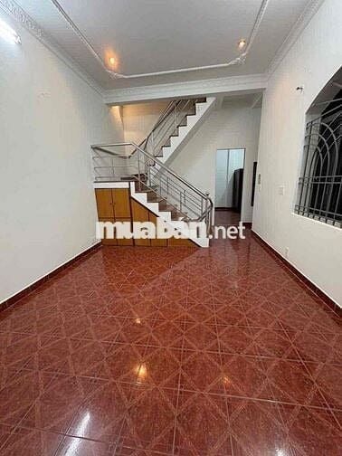 CHO THUÊ NGUYÊN CĂN NHÀ HẺM XE TẢI THÔNG,NHÀ SẠCH SẼ DỌN VÀO Ở NGAY