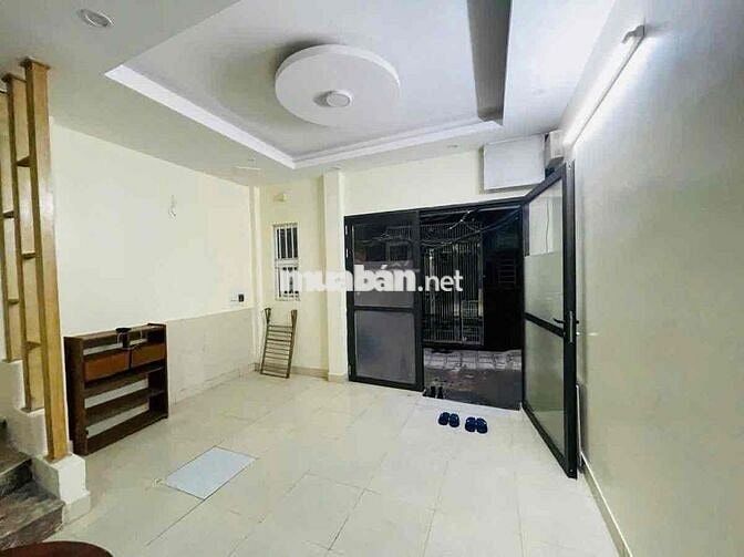 Chính chủ Bán Nhà 10m ra phố Kim Mã, 36m² x 4T, cạnh Lotte Liễu Giai