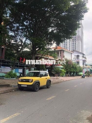 Cho thuê nhà nguyên căn 68m có: 2pn bên chợ Đông Hoà - Dĩ An