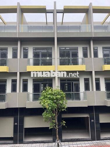 Nhà phố liền kề, sổ sẵn có hoàn công, nở hậu, trong khu compound