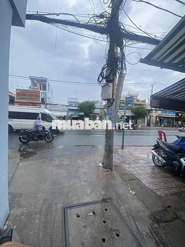 Nhà chủ bán gấp. ngay TT quận 7 phường phú mỹ. sát trục đường NTT