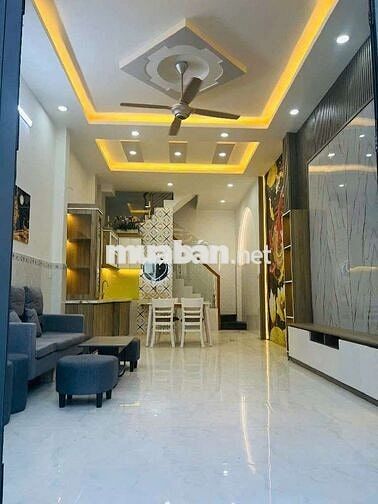 Chỉ: 4,5 tỷ.Nhà đẹp xách vali ở ngay Lê Văn Qưới. 4 Xã. 2 tầng. Dt:44m