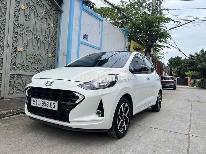 Hyundai Grand i10 hatchback 1.2 AT model 2022