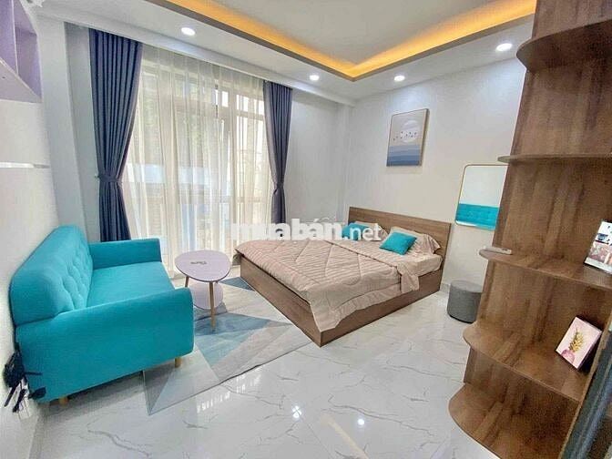 Căn hộ 1PN tách bếp cửa sổ trời đón nắng, full nội thất, sofa lớn