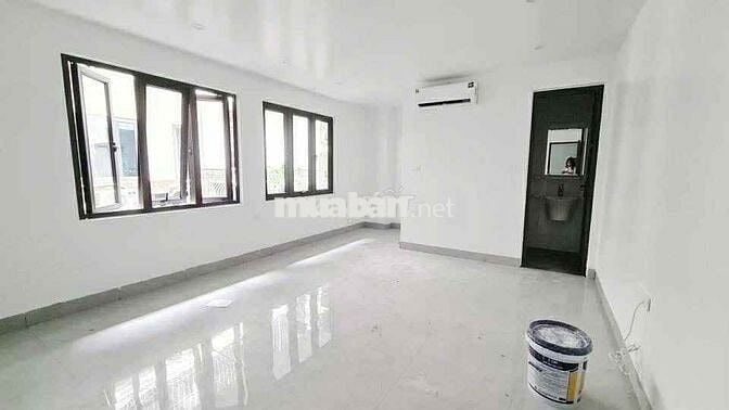 CCMN 2 CỬA SỔ RỘNG THOÁNG - 32 ĐỖ ĐỨC DỤC - NGAY CẠNH AO TRÒN MỄ TRÌ