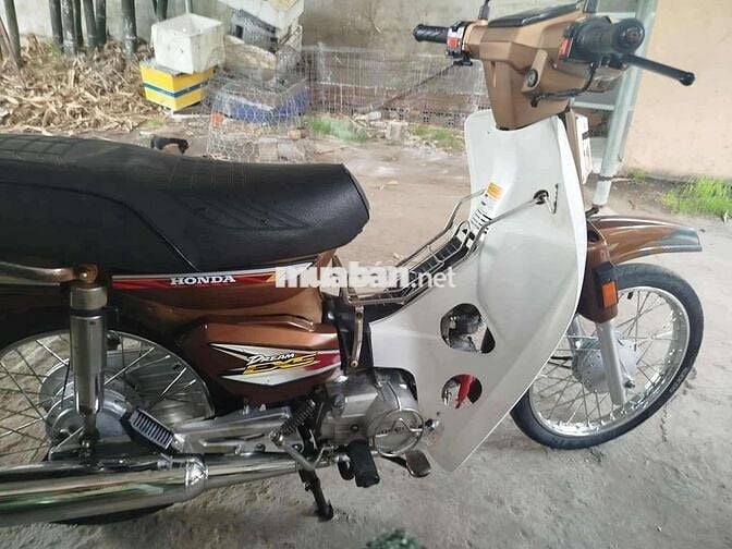 Kẹt tiền bán gấp