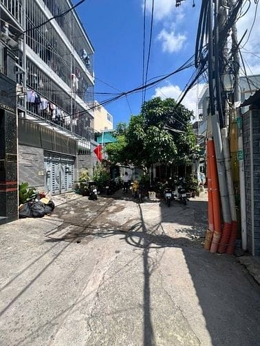 Cc gửi bán nhà hxh p14 bình thạnh giá 32 tỷ 