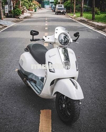 Vespa GTS300 quarsa sơn zin đẹp keng