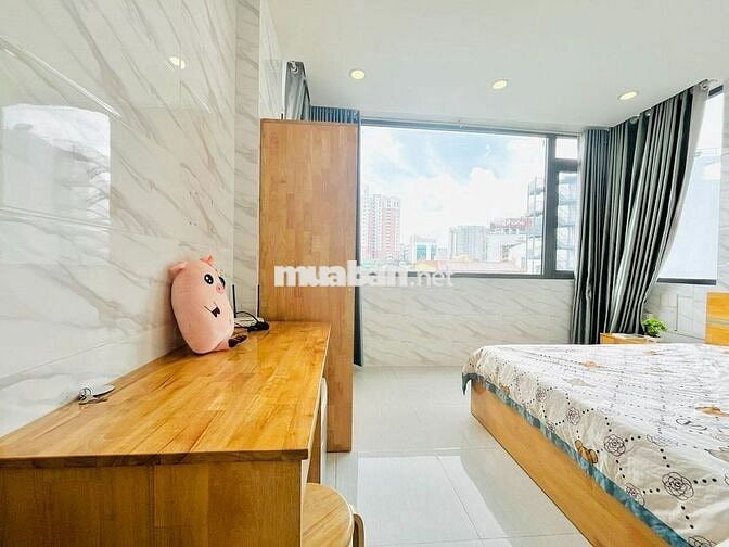 Phòng cửa sổ Hồ Hảo Hớn Q1 Hướng Võ Văn Kiệt chợ Nga ĐH Văn Lang Soho