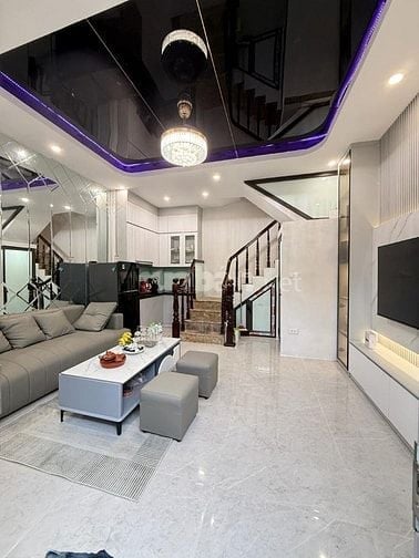 Bán gấp nhà 6 tầng sát phố Giảng Võ hơn 6 tỷ