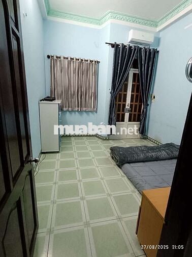 Cho Nam thuê phòng gần cổng trước Trường Văn Lang cs3