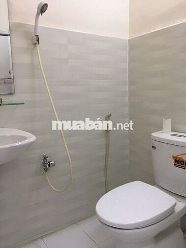 Cần cho thuê căn hộ 212B Nguyễn Trãi Q1 DT 57m2, 2pn, 1WC. Giá 9tr