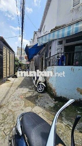 NGAY AEON. LÔ GÓC 2MT - 81M2 - 2 TẦNG 9 *9M -HẺM HƠN 3M - GIÁ 4.39T.Ỷ