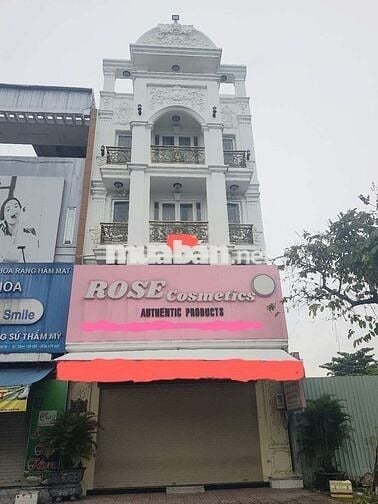 Cho thuê nhà nguyên căn 1 trệt 3 lầu, có thang máy. 6pn,8wc