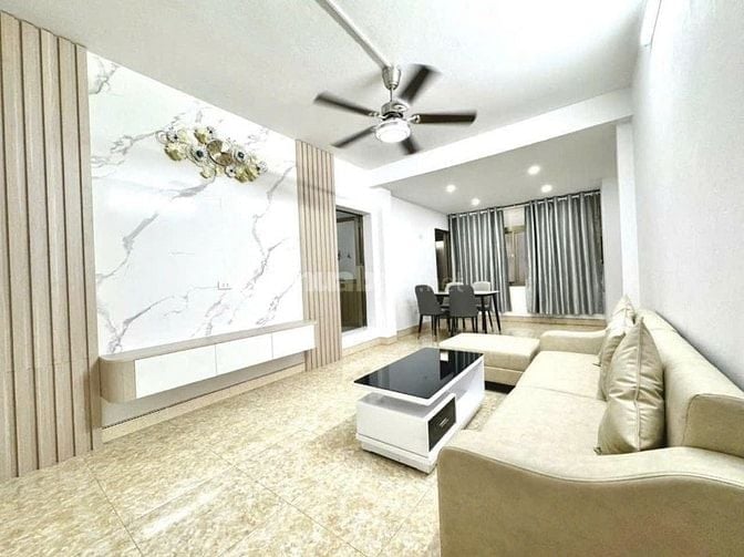 Bán căn hộ tập thể tầng 2 phố Linh Lang- 3 ngủ 