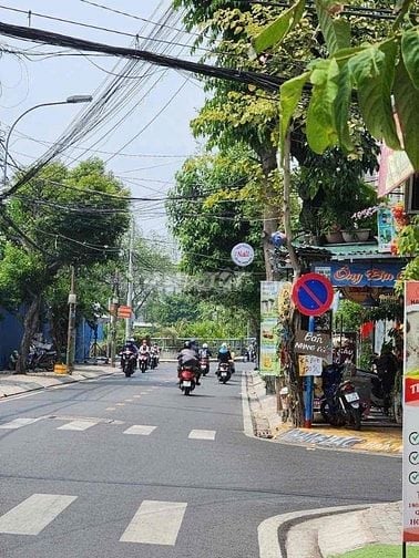 Bán nhà MT số 38 Đường số 9m, Khu Cư Xá Ngân Hàng, Q7, DT 4 x 23. 