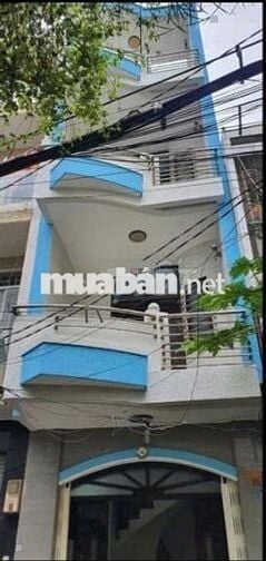 4PN, 4WC. Nhà 3 lầu sân thượng Nguyễn Tri Phương Q10. DT: 3.8x15m.